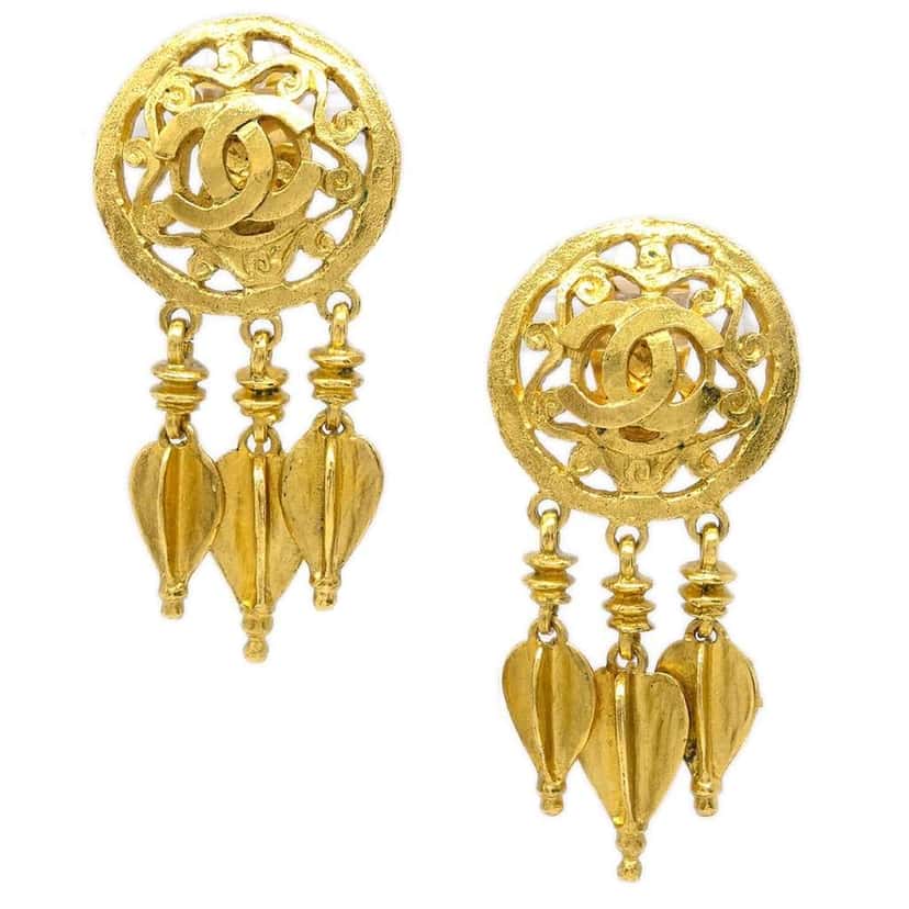 Chanel Vintage CC Round Drop Clip-On Earrings Gold Good condition - Front View