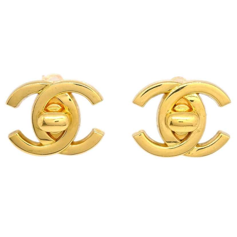 Chanel CC Turnlock Clip-On Earrings Gold Good condition - Front View