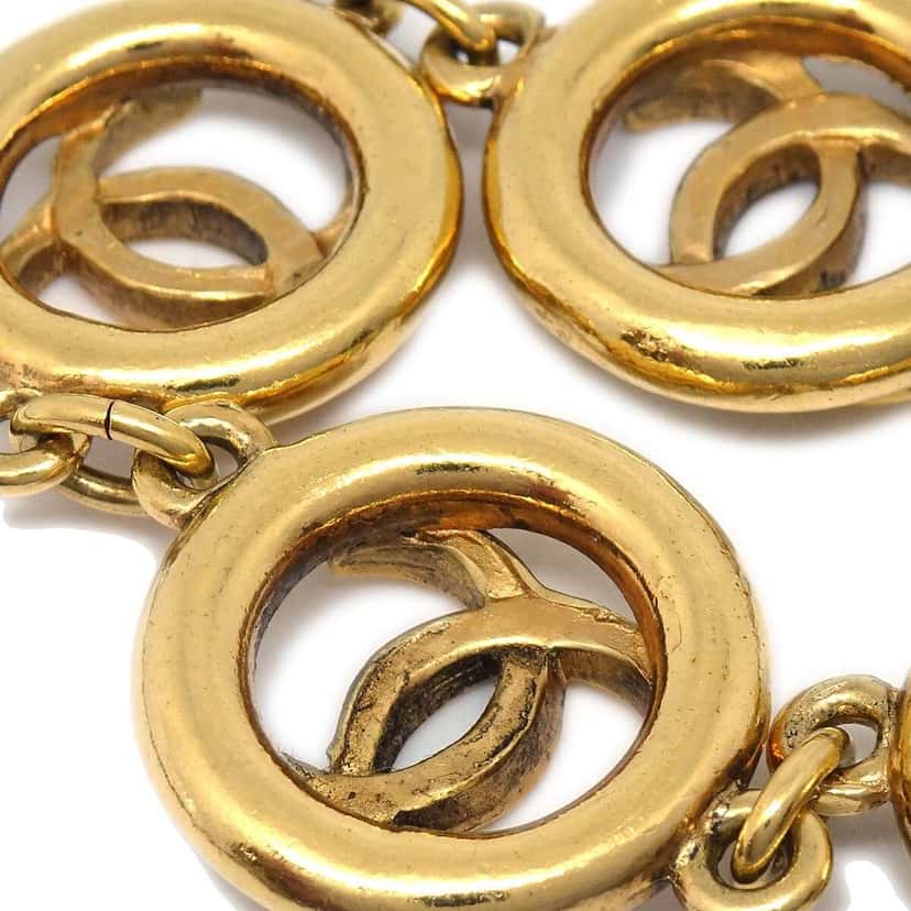 Chanel CC Cutout Round Bracelet Gold Good condition - Inside View