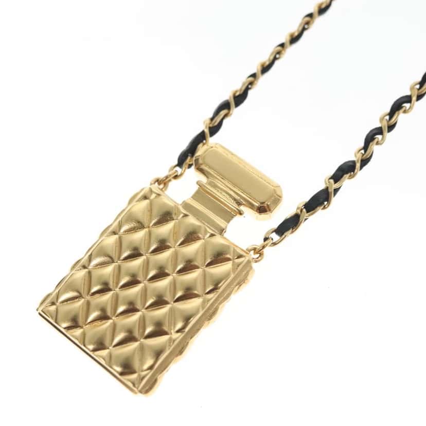 Chanel CC Perfume Bottle Pendant Chain Long Necklace Gold Metal Very good condition - Model View