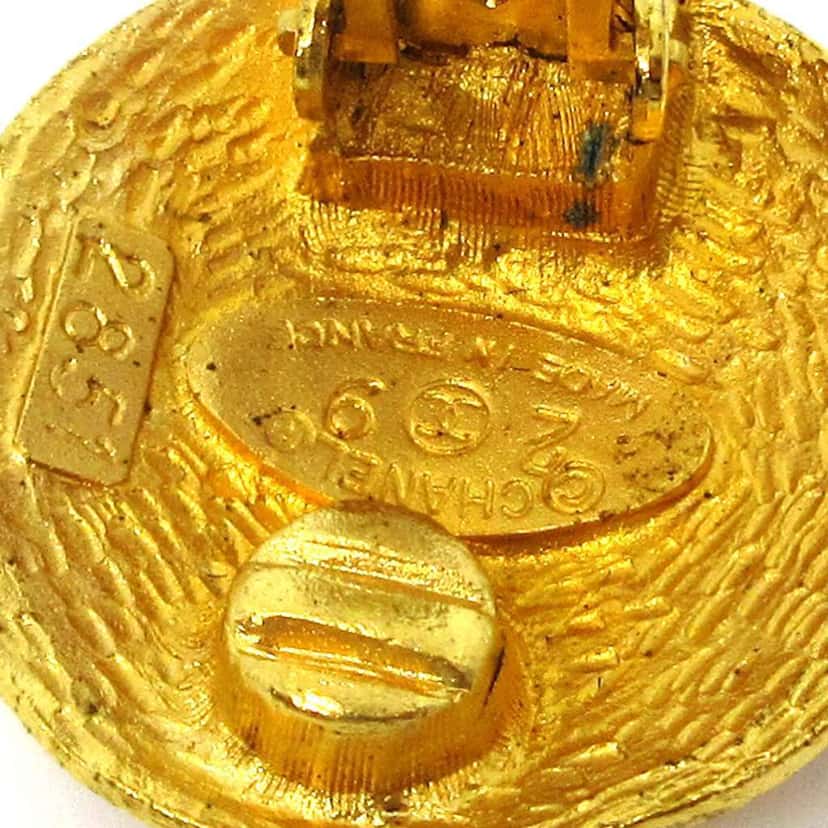 Chanel Vintage CC Round Clip-On Earrings Gold Good condition - Back View