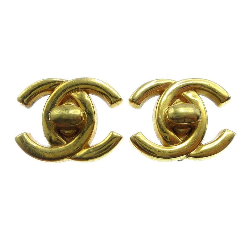 Chanel CC Turnlock Clip-On Earrings Gold Good condition - Front View