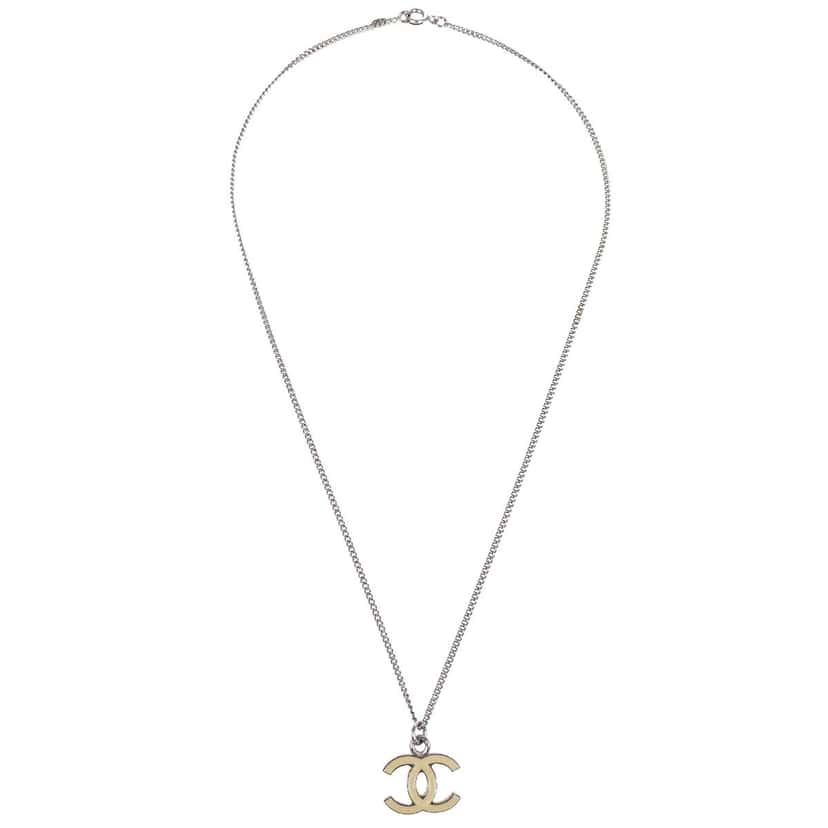 Chanel CC Logo Pendant Necklace Silver Good condition - Front View