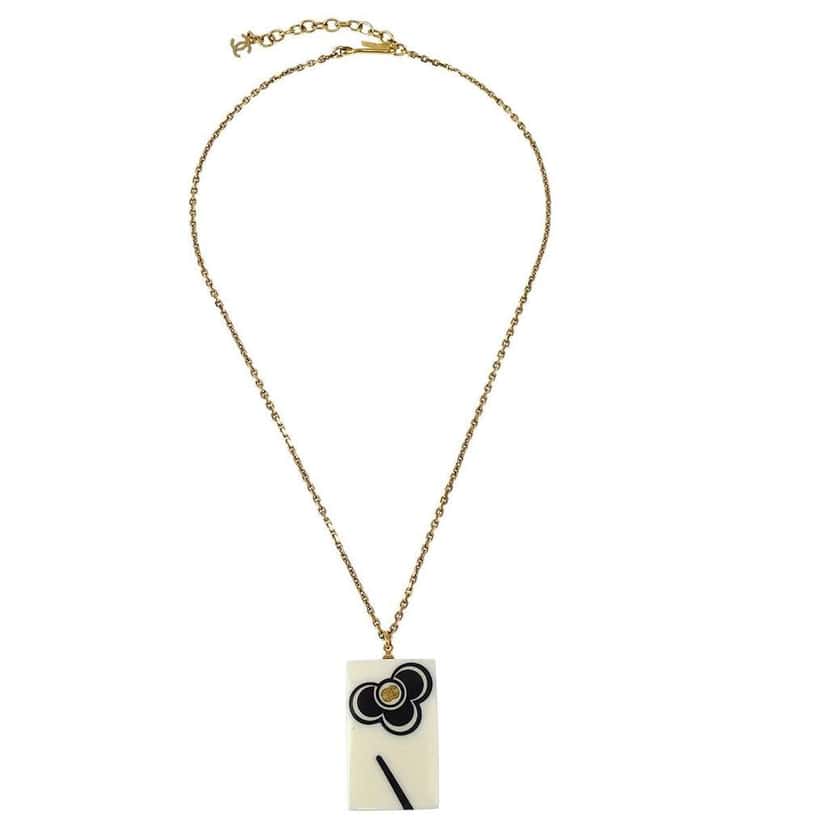 Chanel Vintage CC Rectangular Pendant Necklace Gold Good condition - Front View