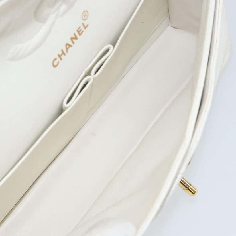 Chanel Vintage Classic Double Flap Bag White Leather Fair condition - Box View