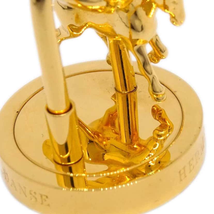 Hermès Pegasus Cadena Lock Charm Gold Good condition - Model View