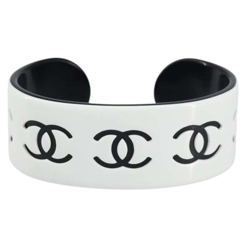 Chanel Coco Cuff Bracelet White Plastic Good condition - Front View