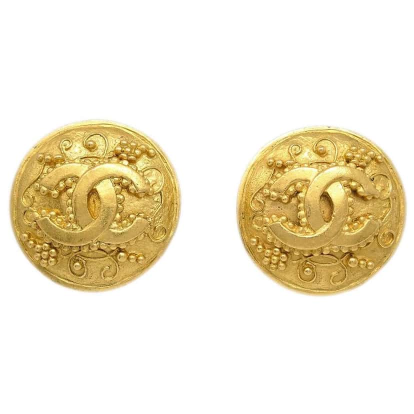 Chanel Vintage Round CC Clip-On Earrings Gold Good condition - Front View