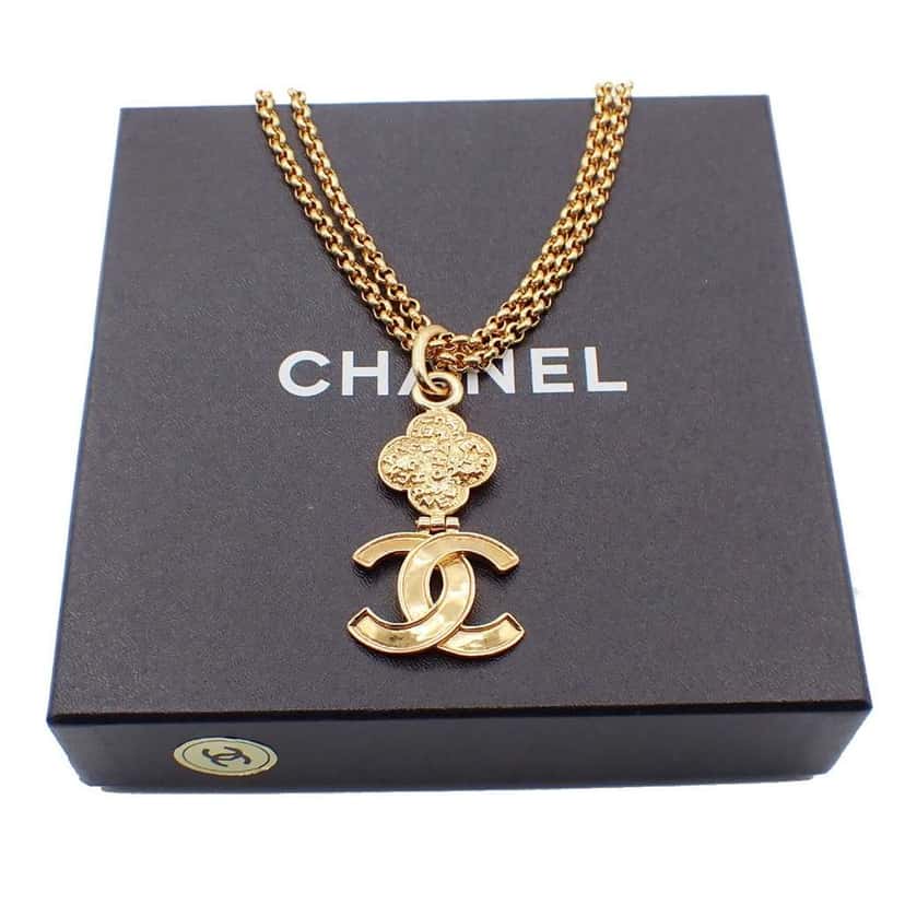 Chanel CC Flower Pendant Necklace Gold Good condition - Front View
