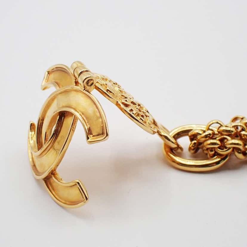 Chanel CC Flower Pendant Necklace Gold Good condition - Box View