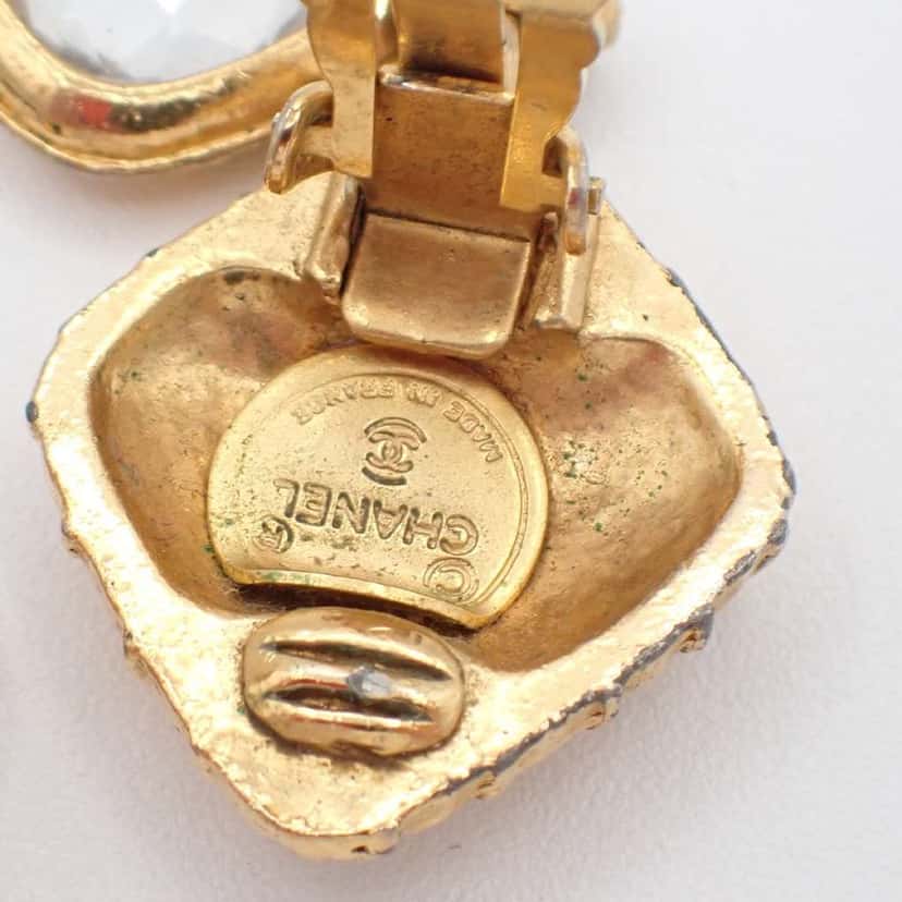 Chanel CC Rhombus Clip-On Earrings Gold Good condition - Box View