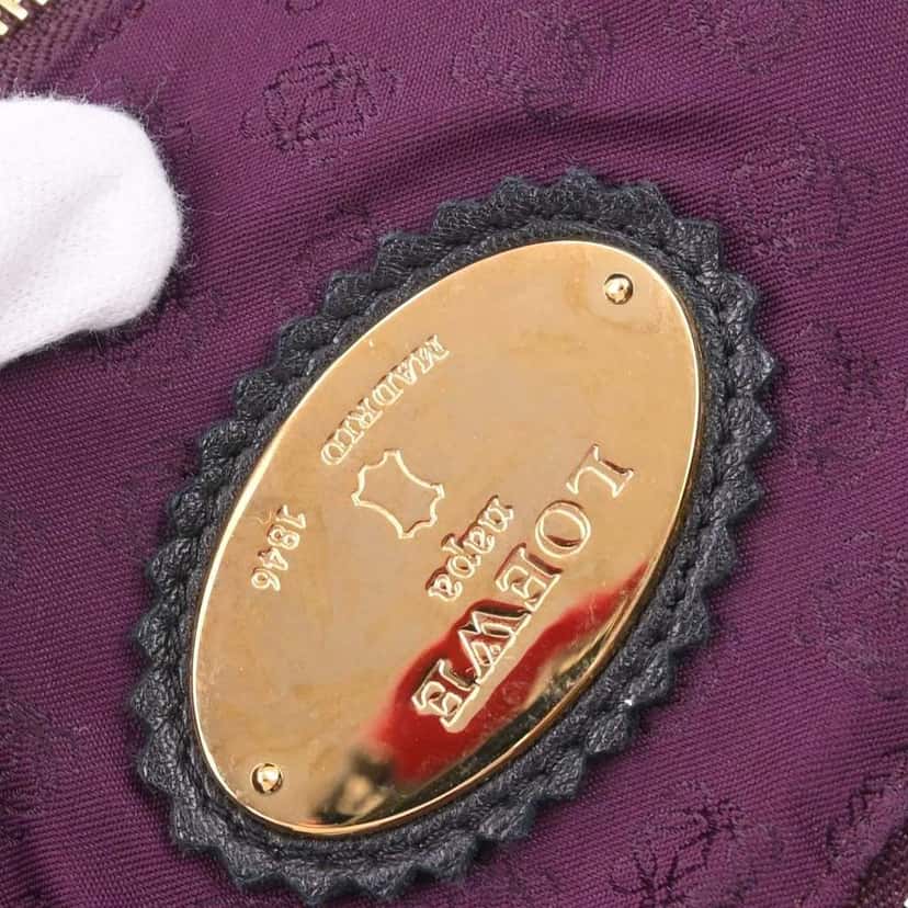 Loewe Anagram Logo Nappa Aire Hand Bag Black Leather Good condition - Model View