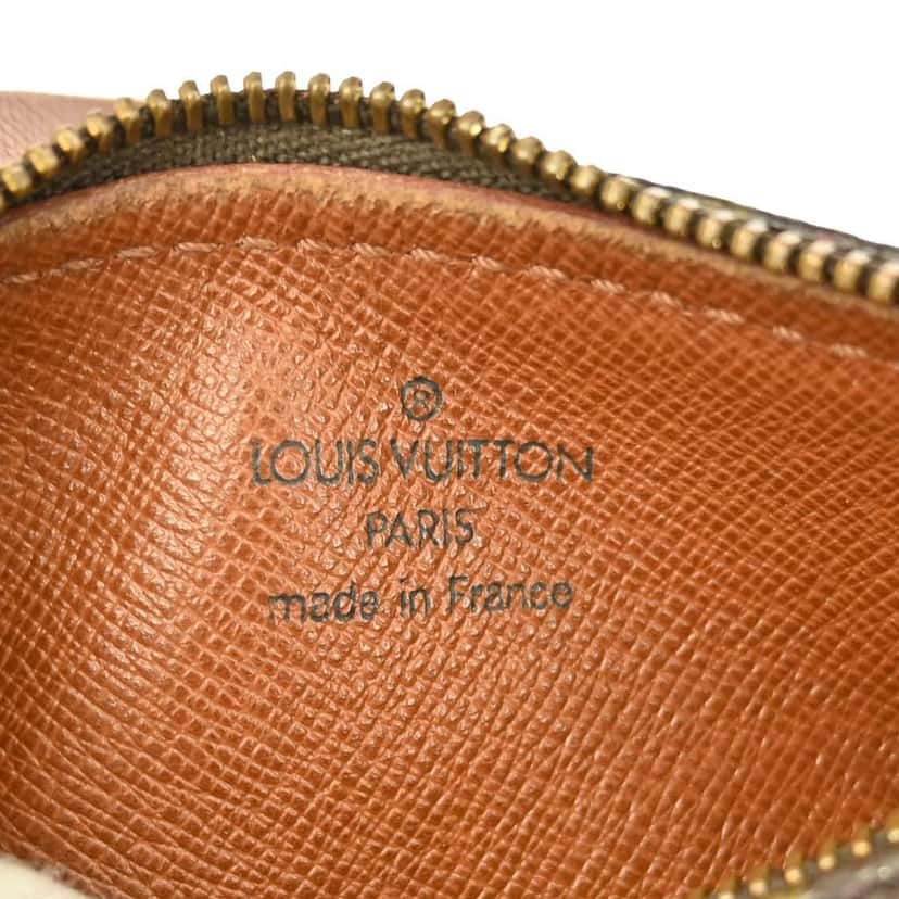 Louis Vuitton Papillon Pochette Brown Canvas Fair condition - Model View