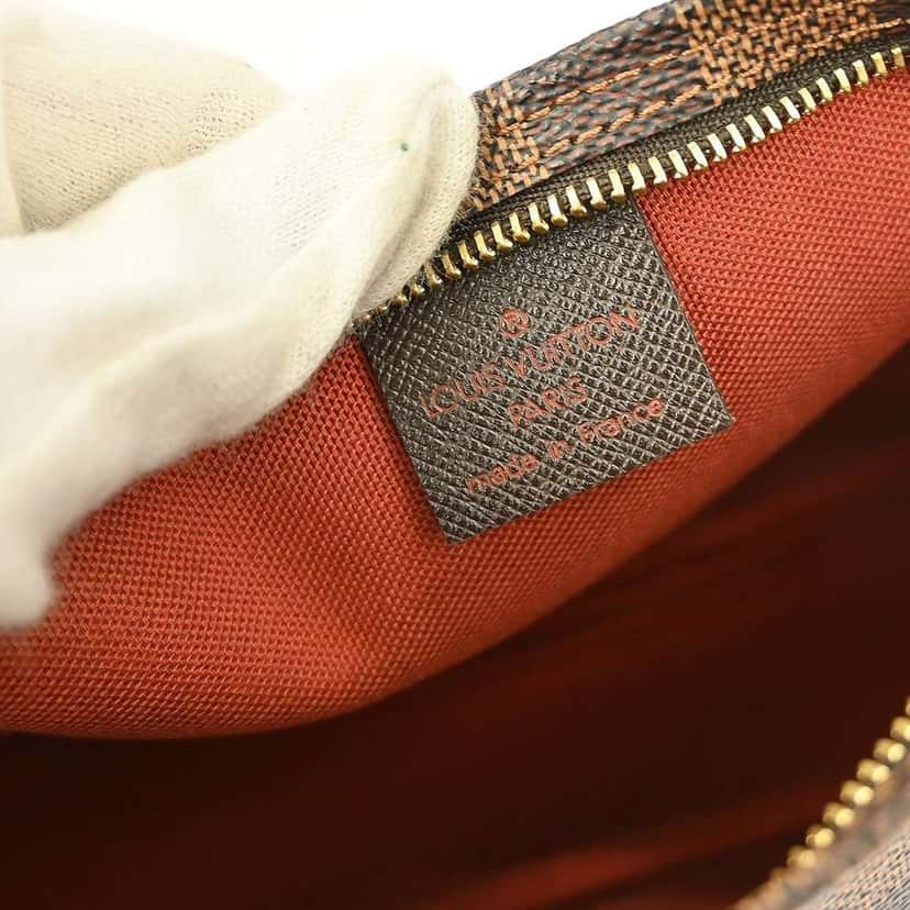 Louis Vuitton Trousse Make Up Bag Brown Canvas Good condition - Model View