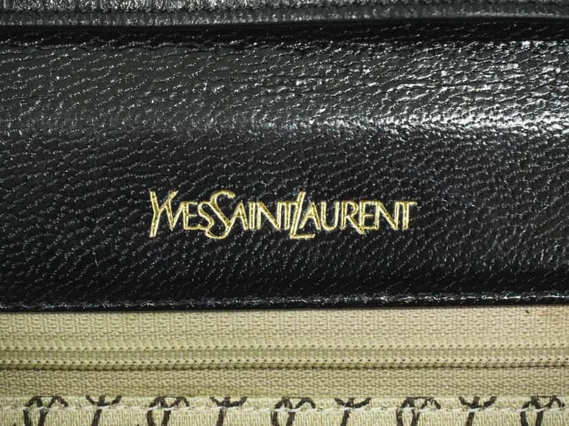 Saint Laurent Vintage Shoulder Bag Black Leather Good condition - Model View