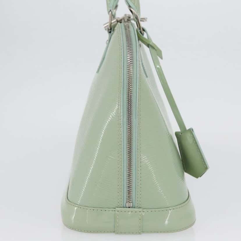 Louis Vuitton Alma Handbag Green Good condition - Model View