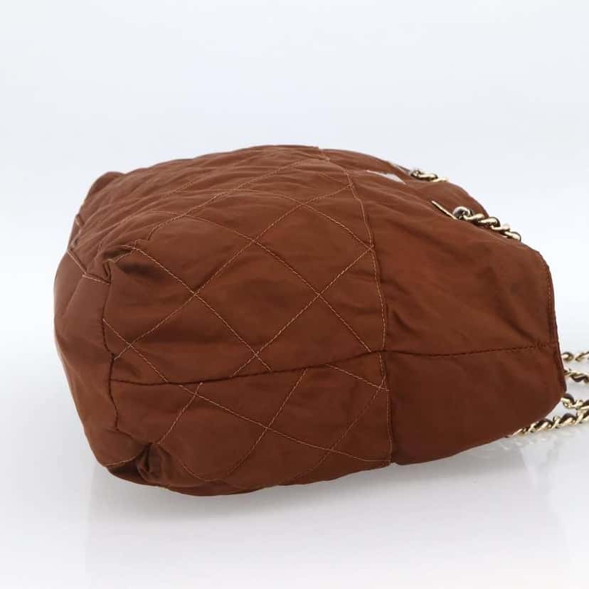 Prada Re-Edition 1995 Chain Tote Brown Fair condition - Model View