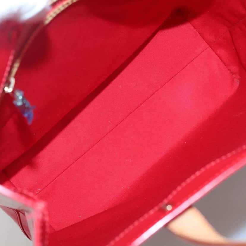 Louis Vuitton Reade Handbag Red Good condition - Box View