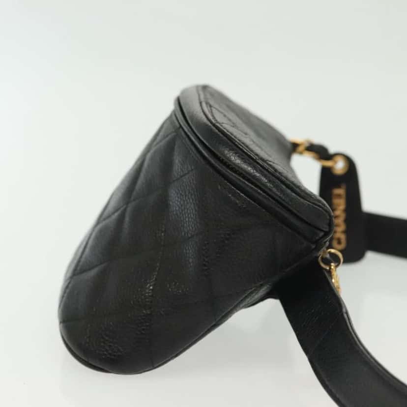 Chanel Vintage Zip Belt Bag Black Leather Good condition - Inside View