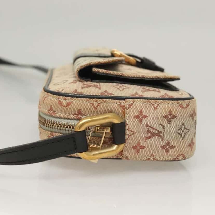 Louis Vuitton Juliette Crossbody Bag Blue Canvas Good condition - Model View