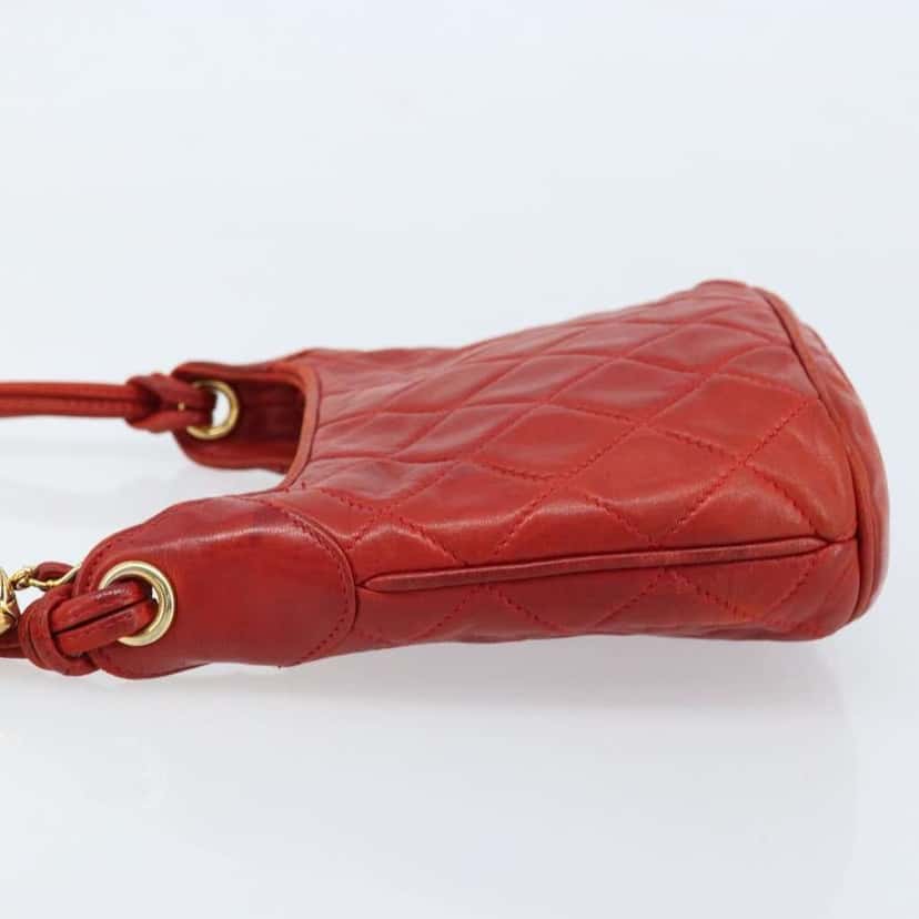 Chanel Vintage Tassel Shoulder Bag Red Leather Fair condition - Model View