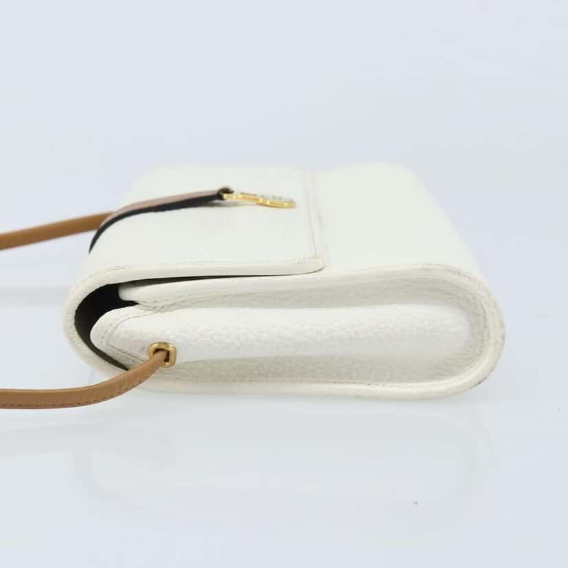 Christian Dior Vintage CD Logo Shoulder Bag White Leather Good condition - Model View