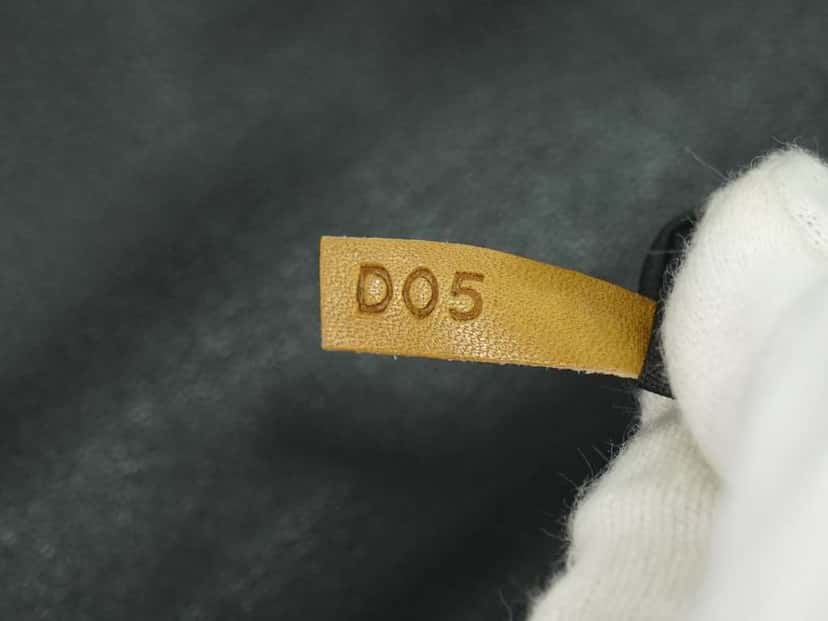 Celine Vintage Shoulder Bag Black Leather Fair condition - Box View