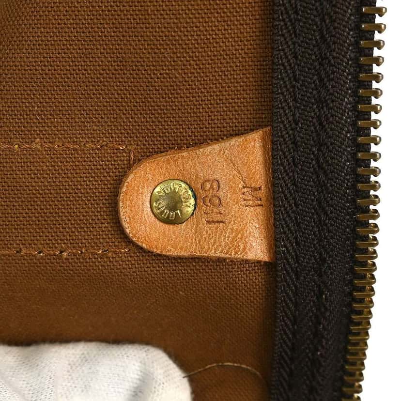 Louis Vuitton Keepall Bag Brown Canvas Fair condition - Model View