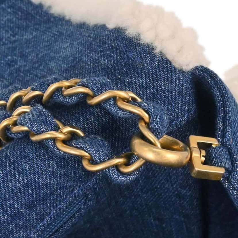 Chanel Egyptian Hieroglyph Flap Bag Blue Good condition - Box View