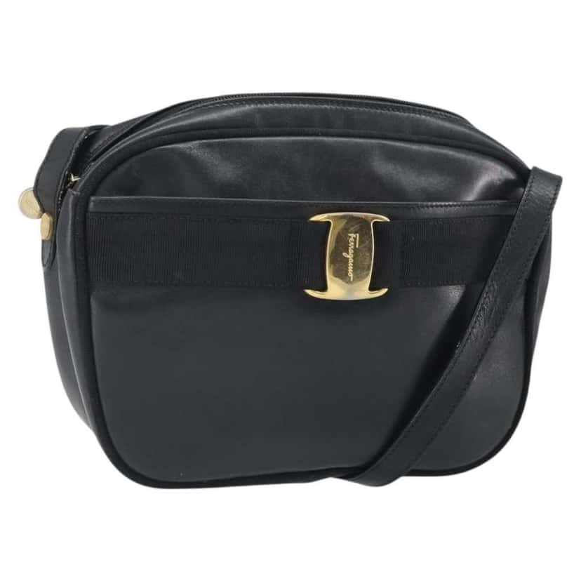 Salvatore Ferragamo Vara Bow camera Shoulder Bag Black Leather Good condition - Front View