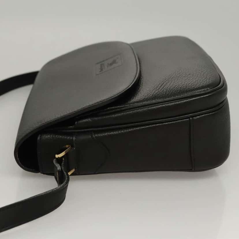 Burberry Vintage Shoulder Bag Black Leather Good condition - Model View