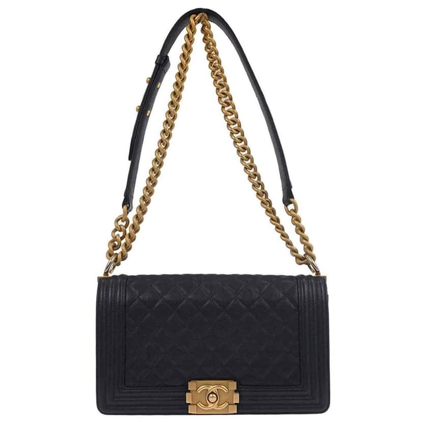 Chanel Boy Flap Bag Navy Leather Good condition - Front View