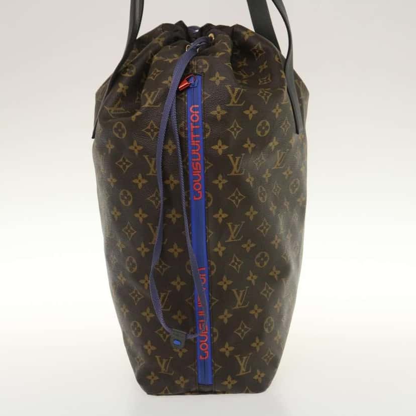 Louis Vuitton Cabas Light Drawstring Bag Brown Canvas Very good condition - Model View