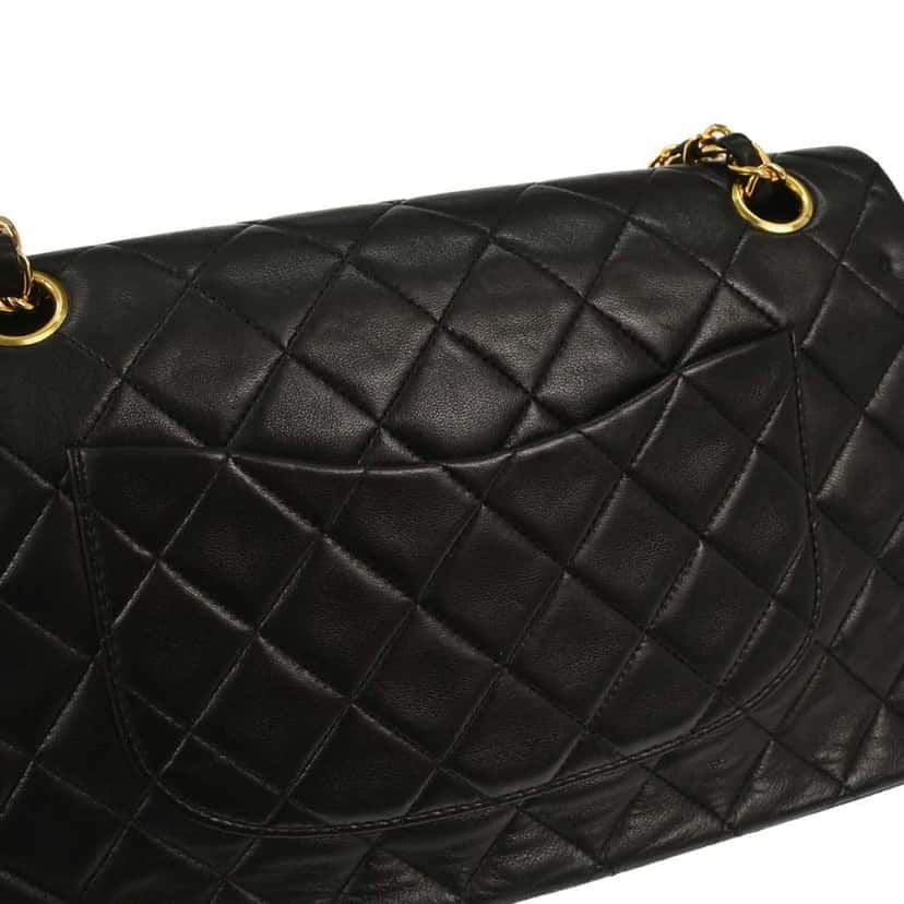 Chanel Timeless - Classic Double Flap Bag Black Leather Good condition - Model View