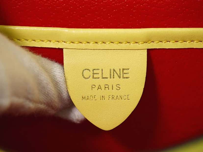 Celine Vintage Shoulder Bag Yellow Leather Good condition - Model View
