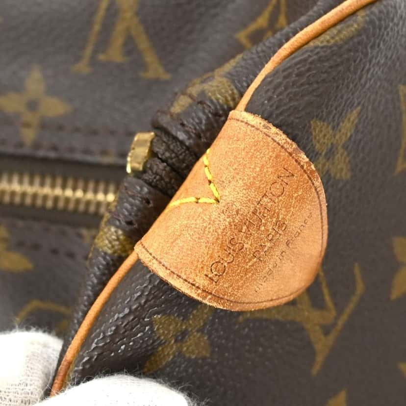 Louis Vuitton Keepall Bag Brown Canvas Fair condition - Model View