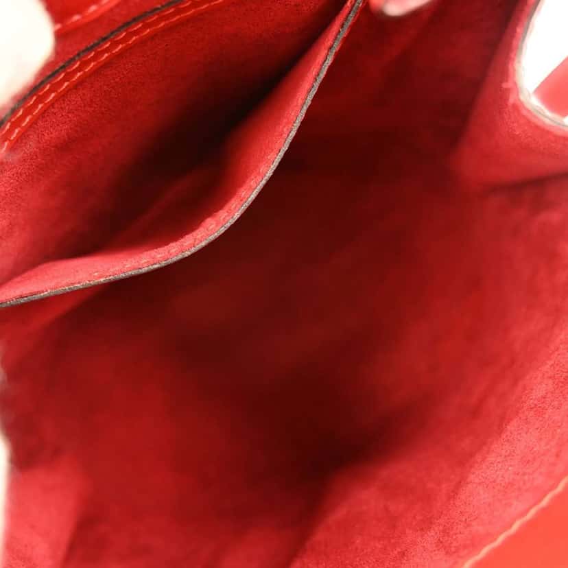 Louis Vuitton Cluny Shoulder Bag Red Leather Good condition - Inside View
