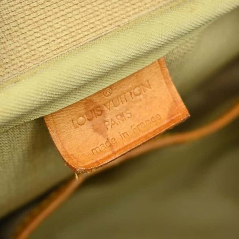 Louis Vuitton Deauville Handbag Brown Canvas Fair condition - Model View