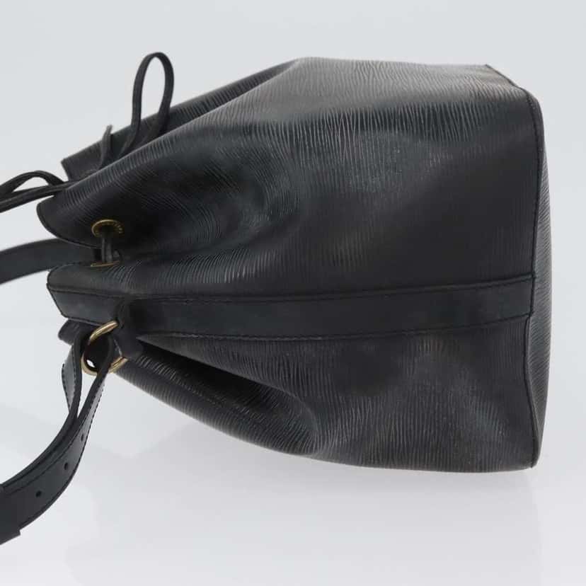 Louis Vuitton Petit Noe Handbag Black Leather Fair condition - Model View