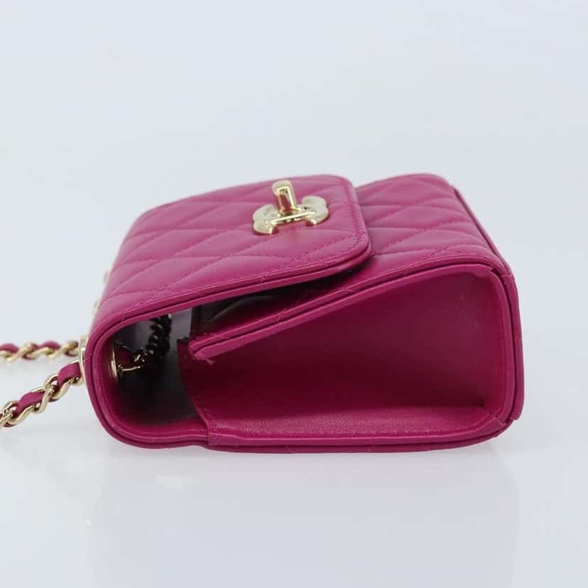 Chanel Trendy CC Clutch with Chain Purple Leather Very good condition - Model View
