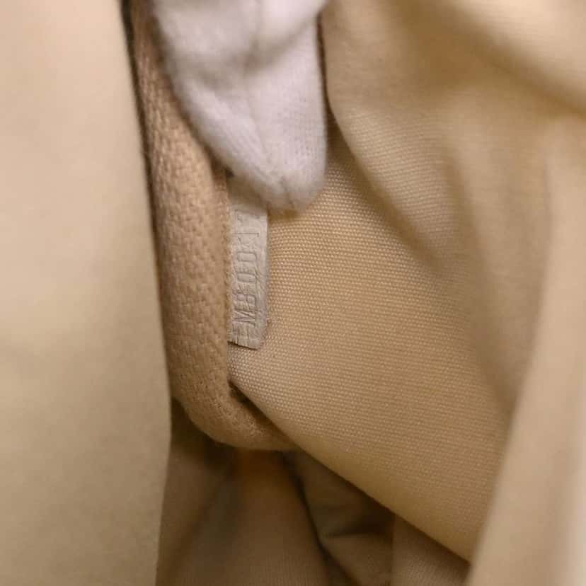 Louis Vuitton Saumur Handbag White Canvas Good condition - Box View