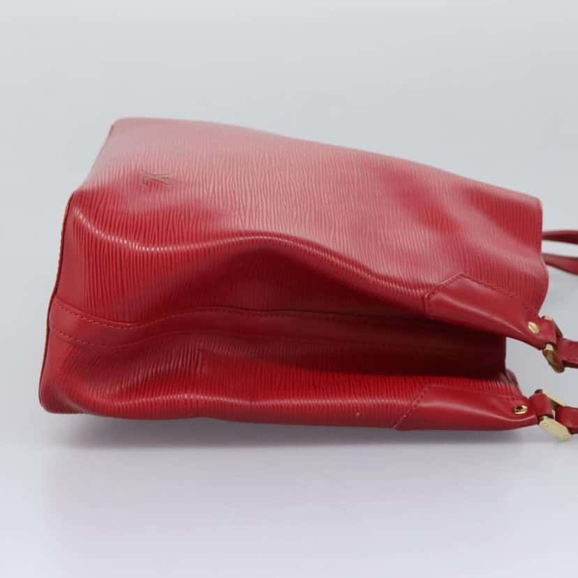 Louis Vuitton Mandara Handbag Red Leather Good condition - Model View