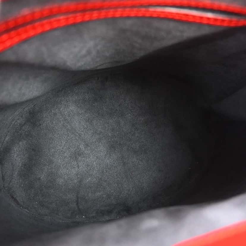 Louis Vuitton Cluny Shoulder Bag Red Leather Good condition - Inside View