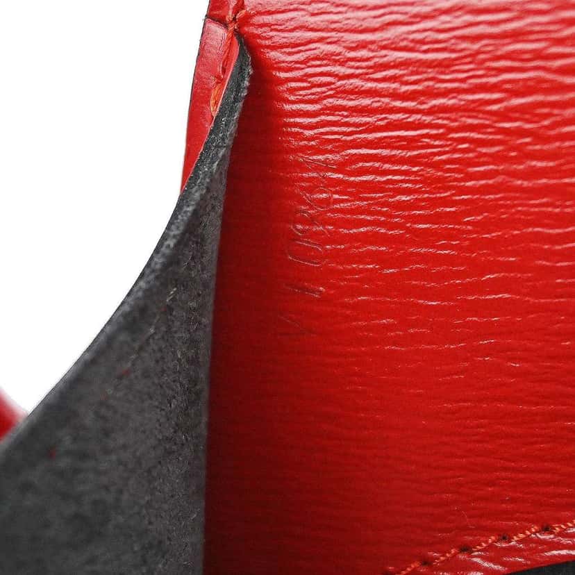 Louis Vuitton Cluny Shoulder Bag Red Leather Good condition - Box View