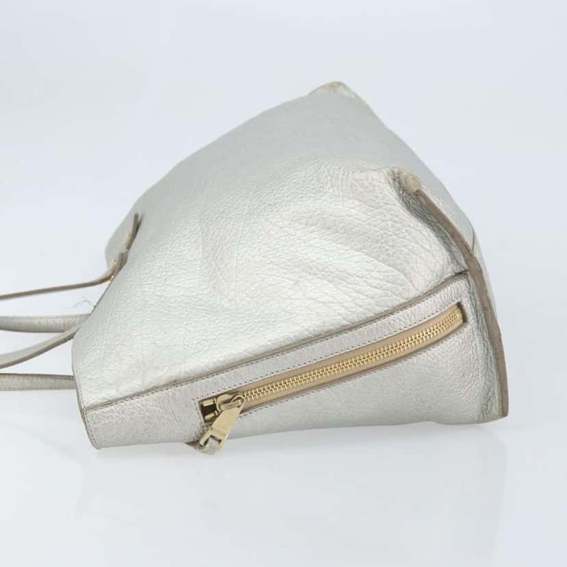 Chloe Dilan Tote Silver Leather Fair condition - Model View