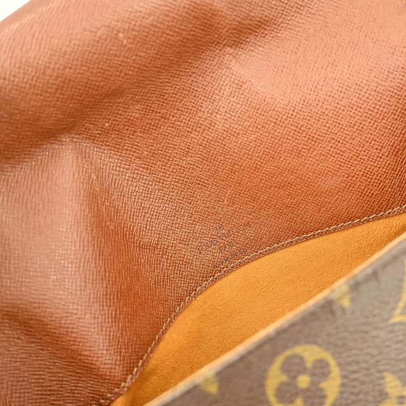 Louis Vuitton Musette Salsa Handbag Brown Canvas Fair condition - Model View
