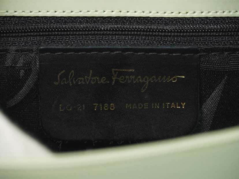 Salvatore Ferragamo Vintage Top handle handbag Green Leather Good condition - Model View