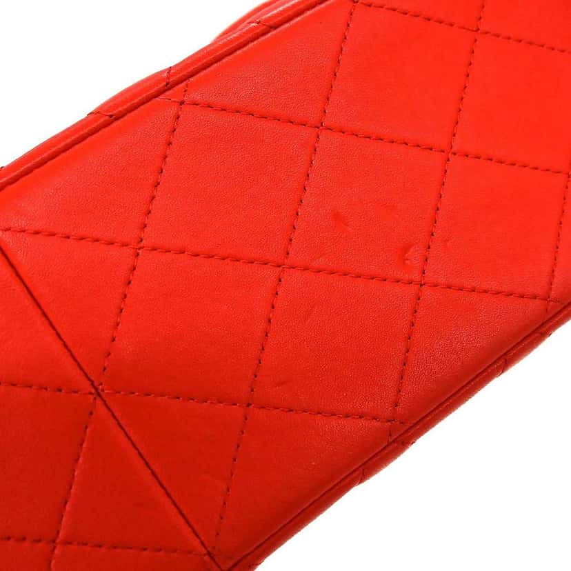 Chanel Vintage Classic Double Flap Bag Red Leather Good condition - Model View