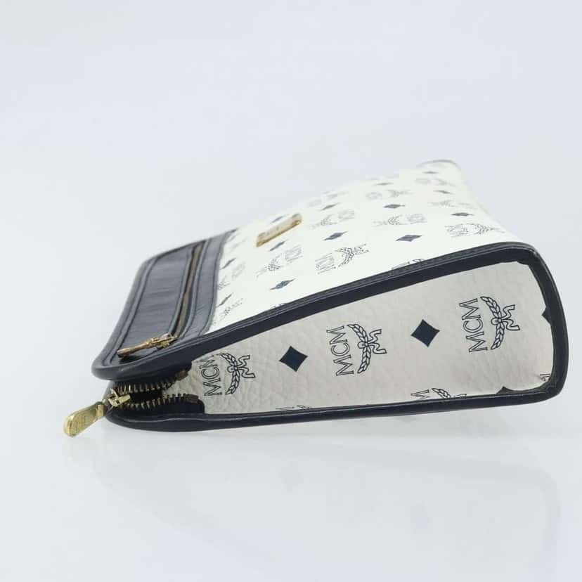 Mcm Visetos pouch White Canvas Good condition - Model View