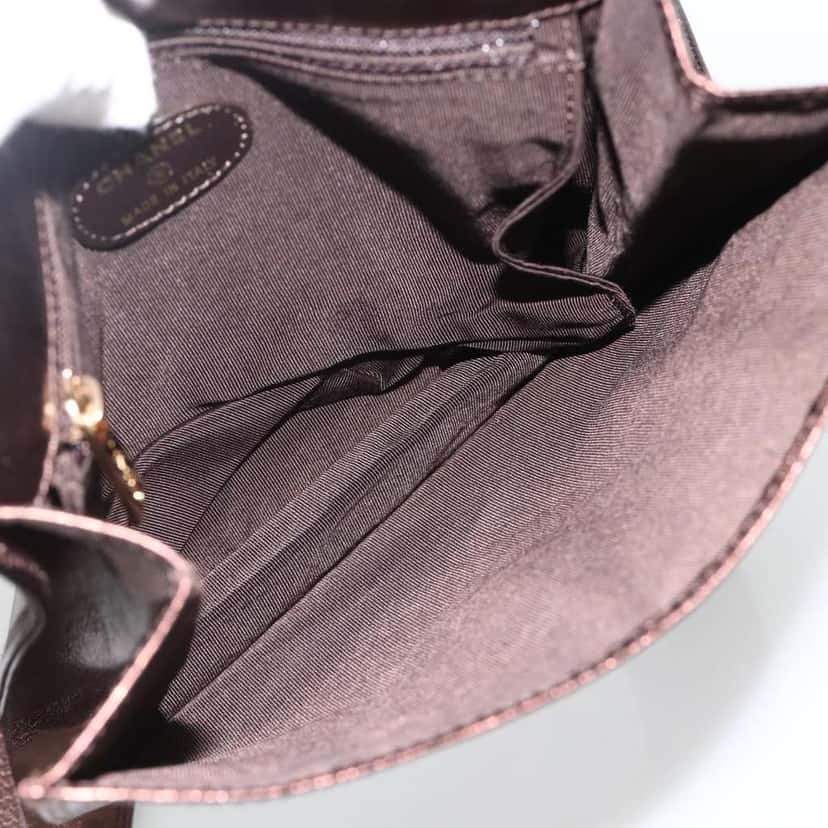 Chanel Vintage Logo Flap Messenger Bag Brown Leather Good condition - Box View